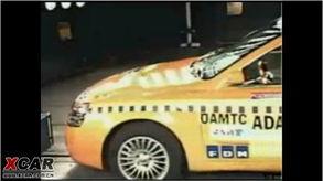 国产车国外被撞视频