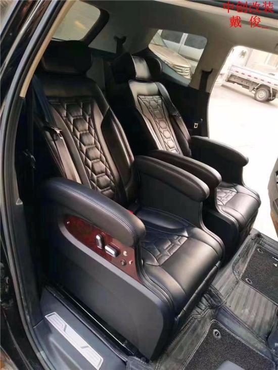 国产探险者改装坐椅视频,座椅焕新体验之旅