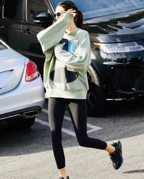 街拍国产运动车视频网站,速度与激情的国产新势力  第1张