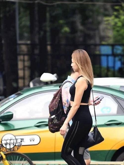 街拍国产运动车视频网站,速度与激情的国产新势力  第2张